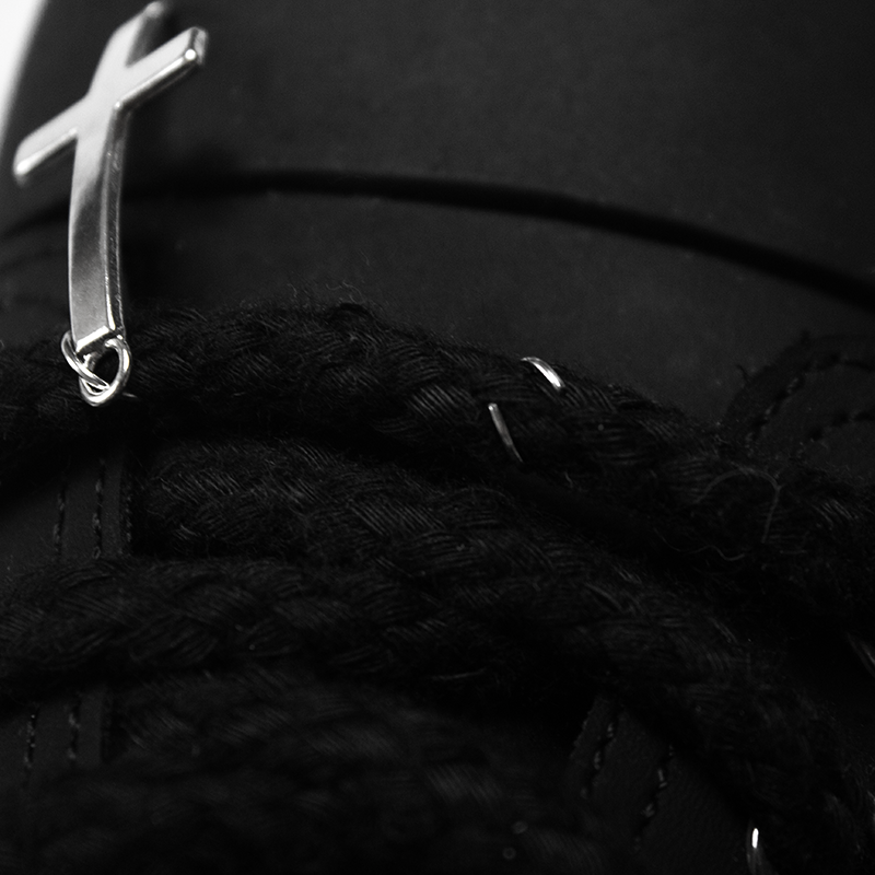 Put the ring on your lace